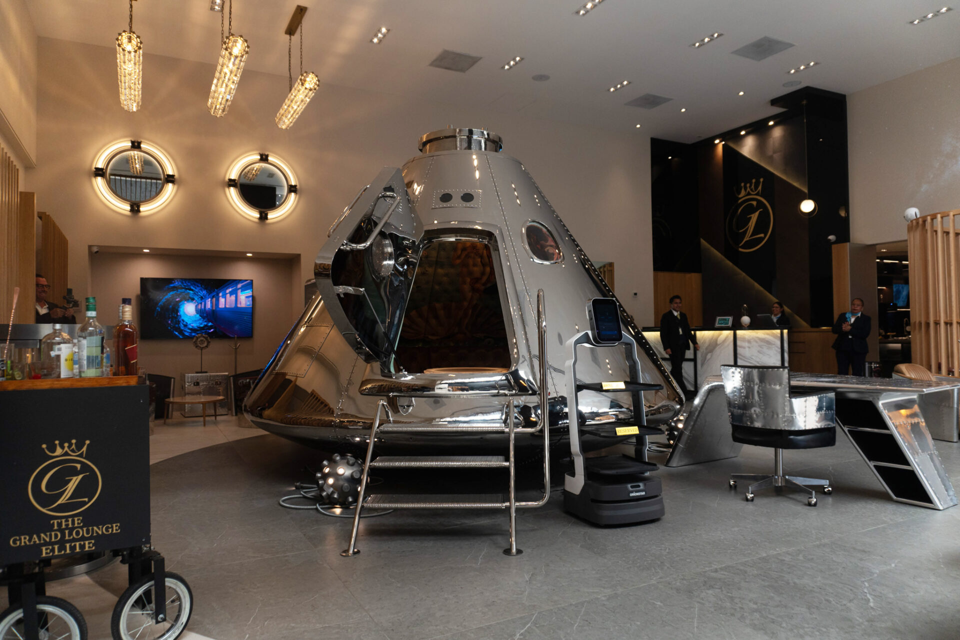 Experiencia Apollo 11 aterriza en el AICM